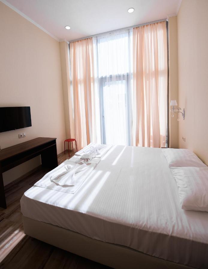 Evropa Hotel Gagra Esterno foto