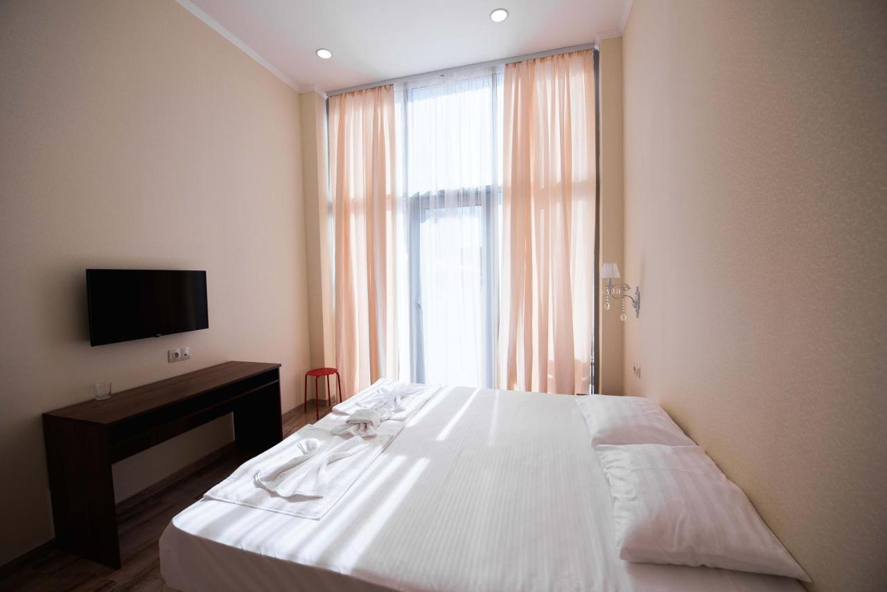 Evropa Hotel Gagra Esterno foto